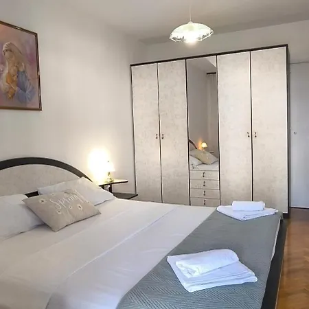 Apartment Ana Mina *