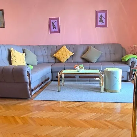 Ana Mina Apartment *